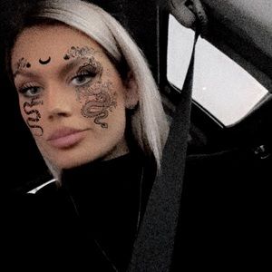 Meet your Posher, Ashlee